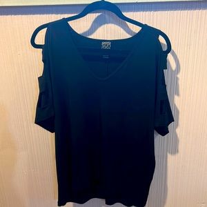 Clara Sun Woo black top. Split open sleeve. Size Medium. Runs generous.